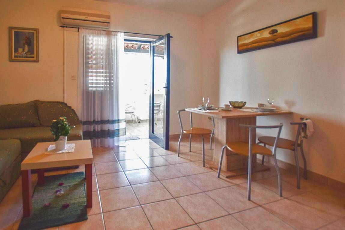 Apartments Derado Супетар Экстерьер фото
