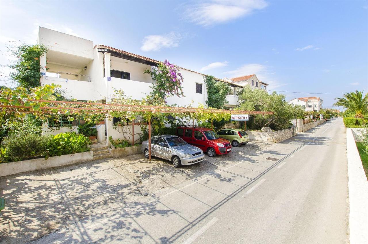Apartments Derado Супетар Экстерьер фото